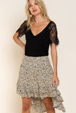 Half lace sleeve v-neck tee