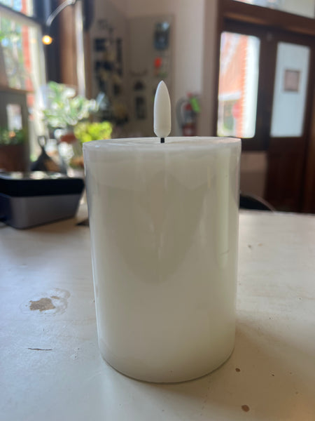 White Pillar