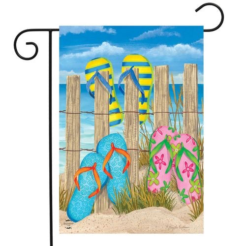 Toes in the Sand Garden and House Flag
